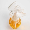 Flacon Géant « L’Air du Temps » cristal blanc avec parfum d’origine de Marc LALIQUE pour Nina RICCI | Biron Flacon Géant "L'Air du Temps" cristal blanc avec parfum d'origine de Marc LALIQUE pour Nina RICCI