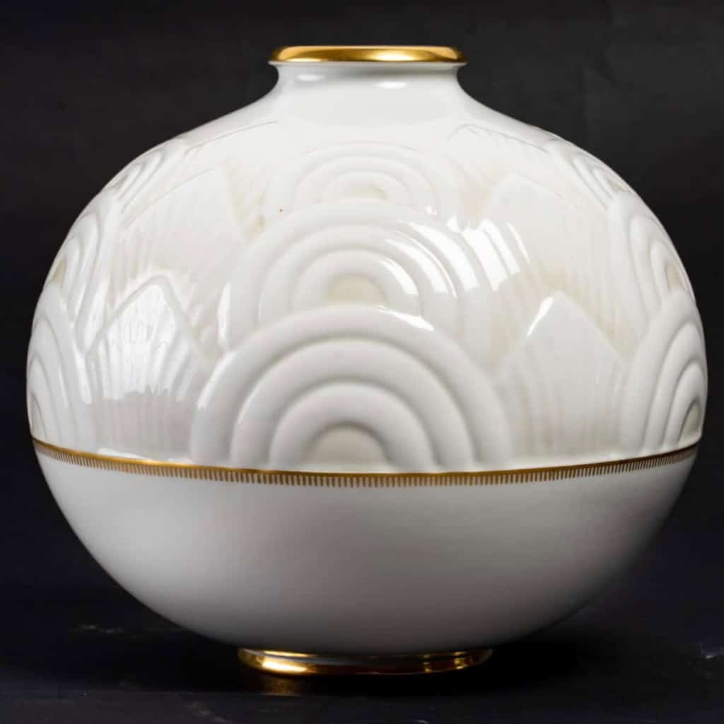 Vase boule porcelaine émaillée de SEVRES décor de Marcel PRUNIER | Biron Vase boule porcelaine émaillée de SEVRES décor de Marcel PRUNIER