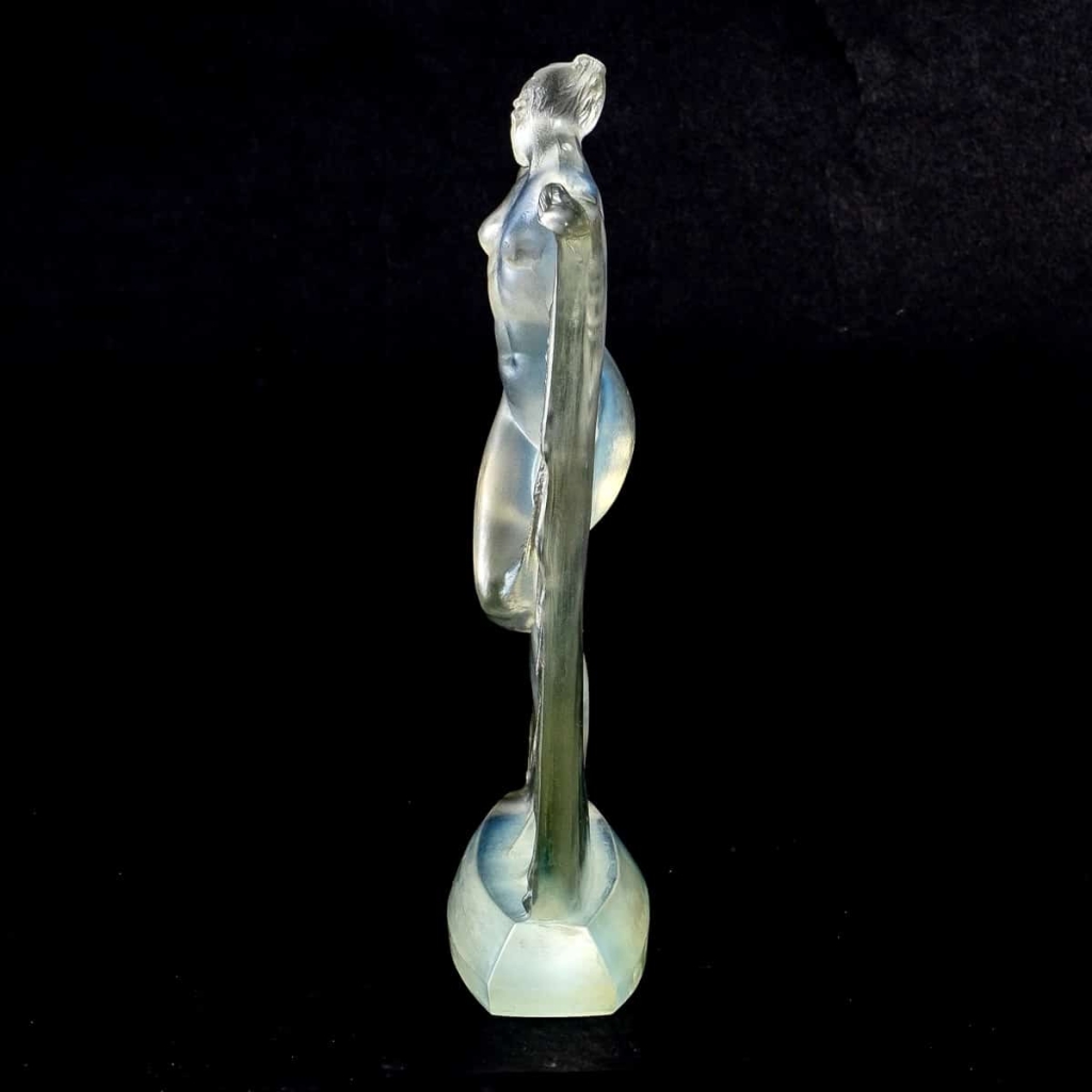 Statuette « Suzanne » verre opalescent de René LALIQUE | Biron Statuette "Suzanne" verre opalescent de René LALIQUE