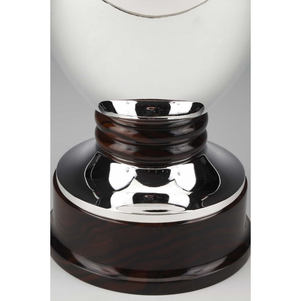 Vase en argent massif exécuté par l’orfèvre Bruxellois SIMONET | Biron Vase en argent massif exécuté par l’orfèvre Bruxellois SIMONET