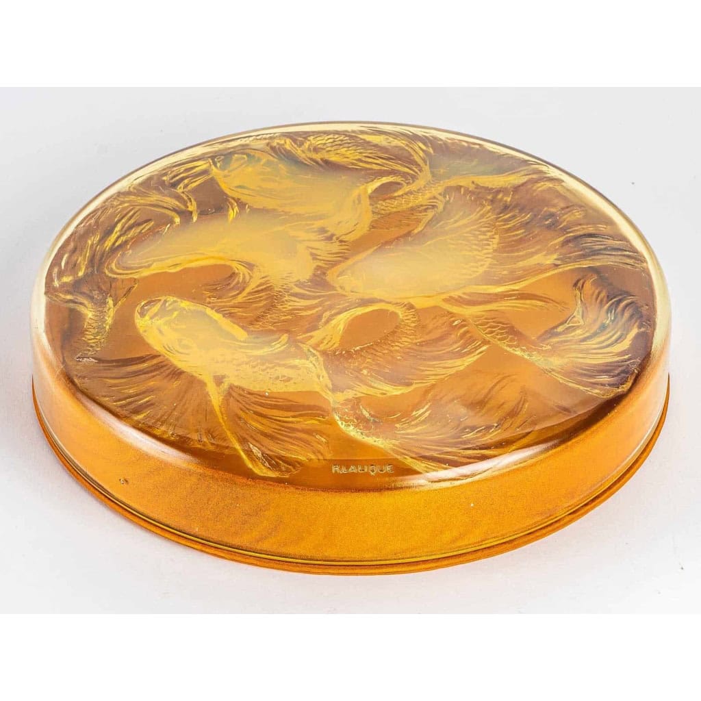 Boîte « Cyprins » verre jaune opalescent – vase satin orange de René LALIQUE | Biron Boîte « Cyprins » verre jaune opalescent - vase satin orange de René LALIQUE