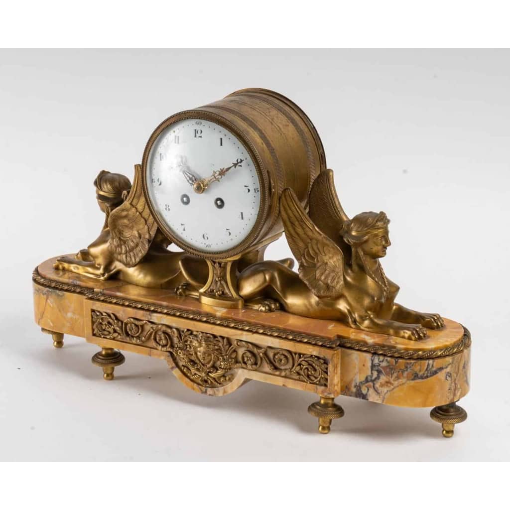 Pendule Napoléon III en bronze doré et marbre | Biron Pendule Napoléon III en bronze doré et marbre