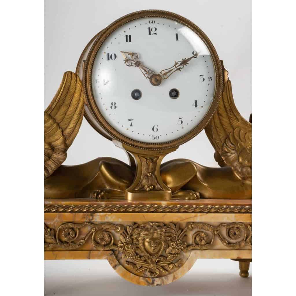 Pendule Napoléon III en bronze doré et marbre | Biron Pendule Napoléon III en bronze doré et marbre