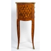 Petite table chiffonnière, Louis XV, estampillée. | Biron Petite table chiffonnière, Louis XV, estampillée.