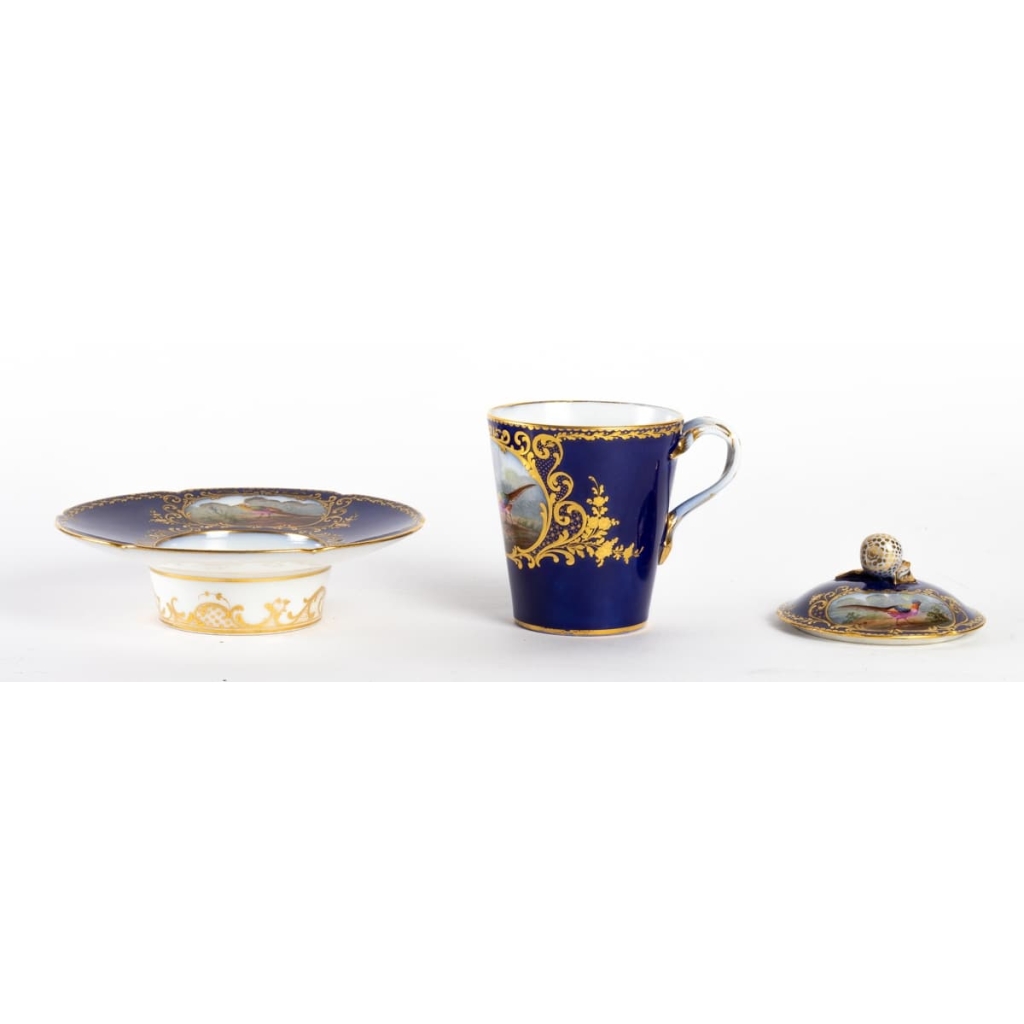 Trembleuse bleu de sèvres et or décors d'oiseaux ( Paris 1800 )
