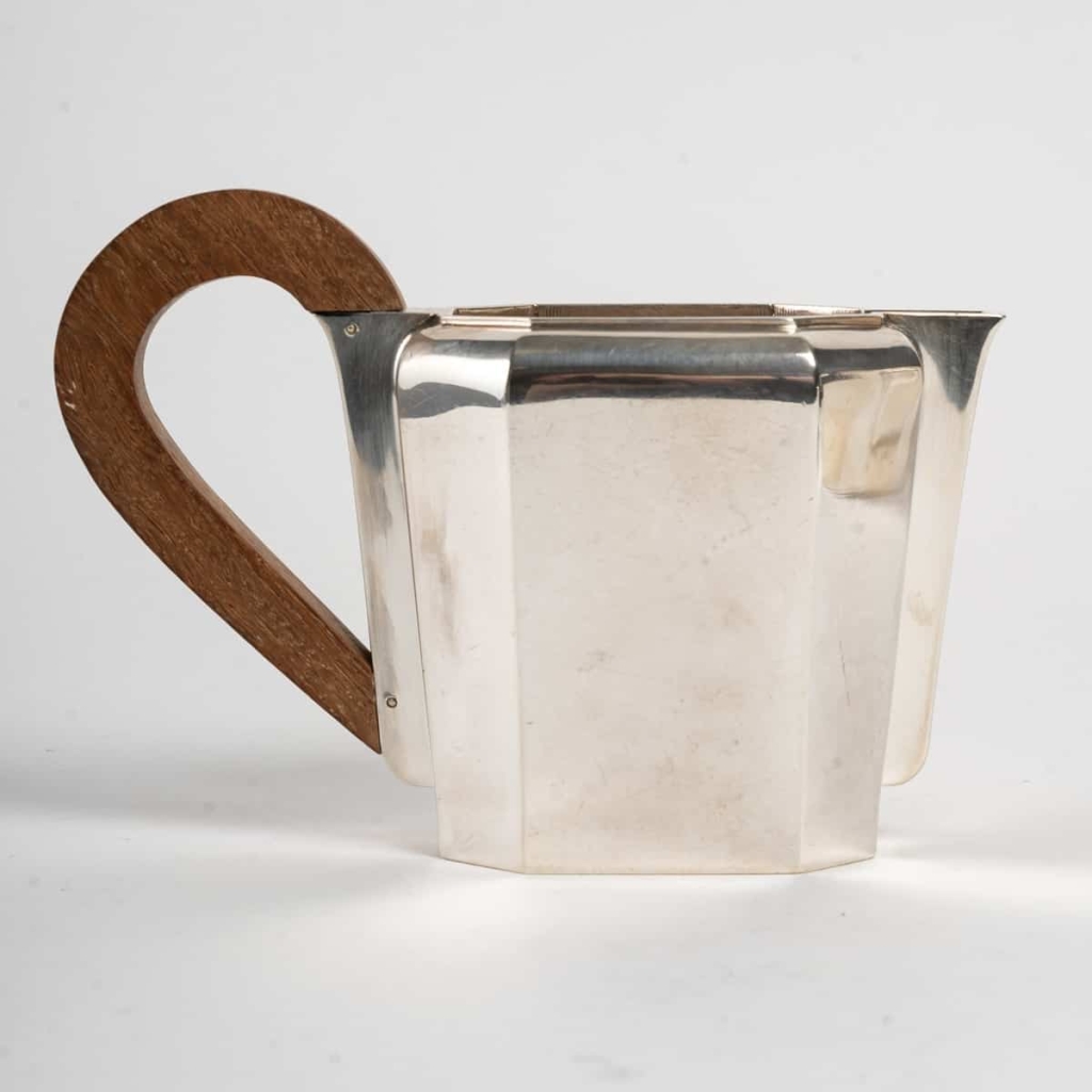 Service à Thé Et à Café à Pans Coupés Argent Massif Et Noyer de 1937 Jean E. PUIFORCAT | Biron Service à Thé Et à Café à Pans Coupés Argent Massif Et Noyer de 1937 Jean E. PUIFORCAT