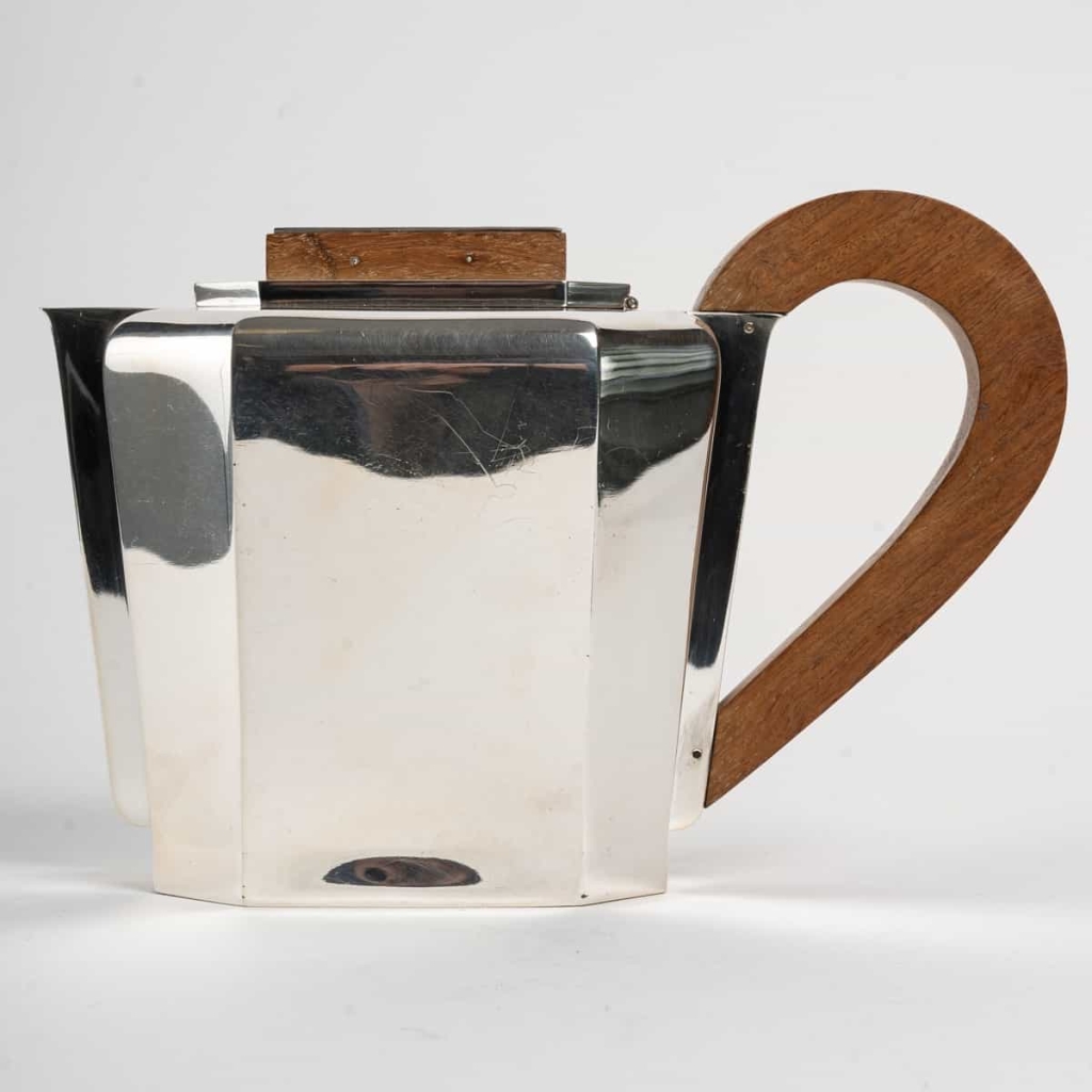 Service à Thé Et à Café à Pans Coupés Argent Massif Et Noyer de 1937 Jean E. PUIFORCAT | Biron Service à Thé Et à Café à Pans Coupés Argent Massif Et Noyer de 1937 Jean E. PUIFORCAT