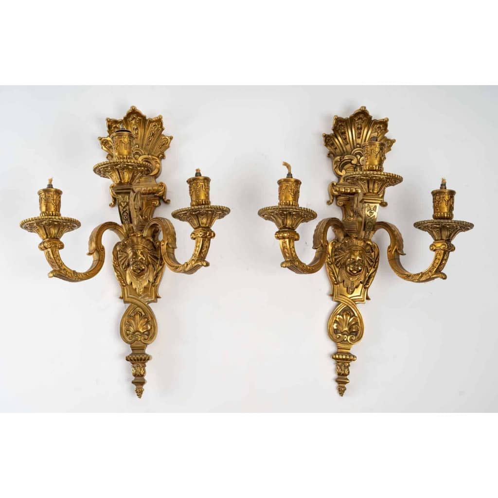 Série de 4 appliques Bronze doré poli vernis or style Louis XIV , 3 branches lumière
