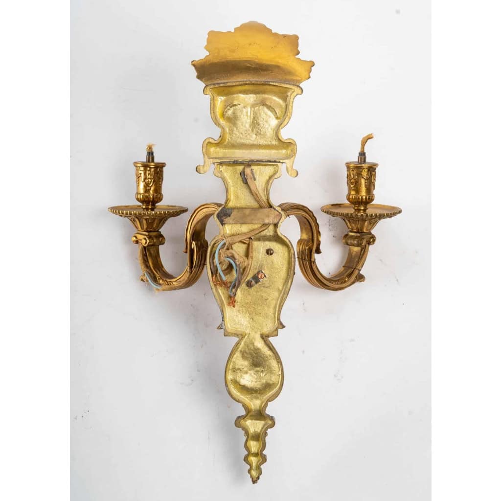 Série de 4 appliques Bronze doré poli vernis or style Louis XIV , 3 branches lumière
