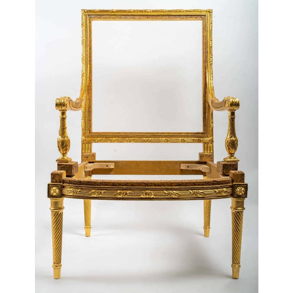 Suite de 4 fauteuils de Style Louis XVI