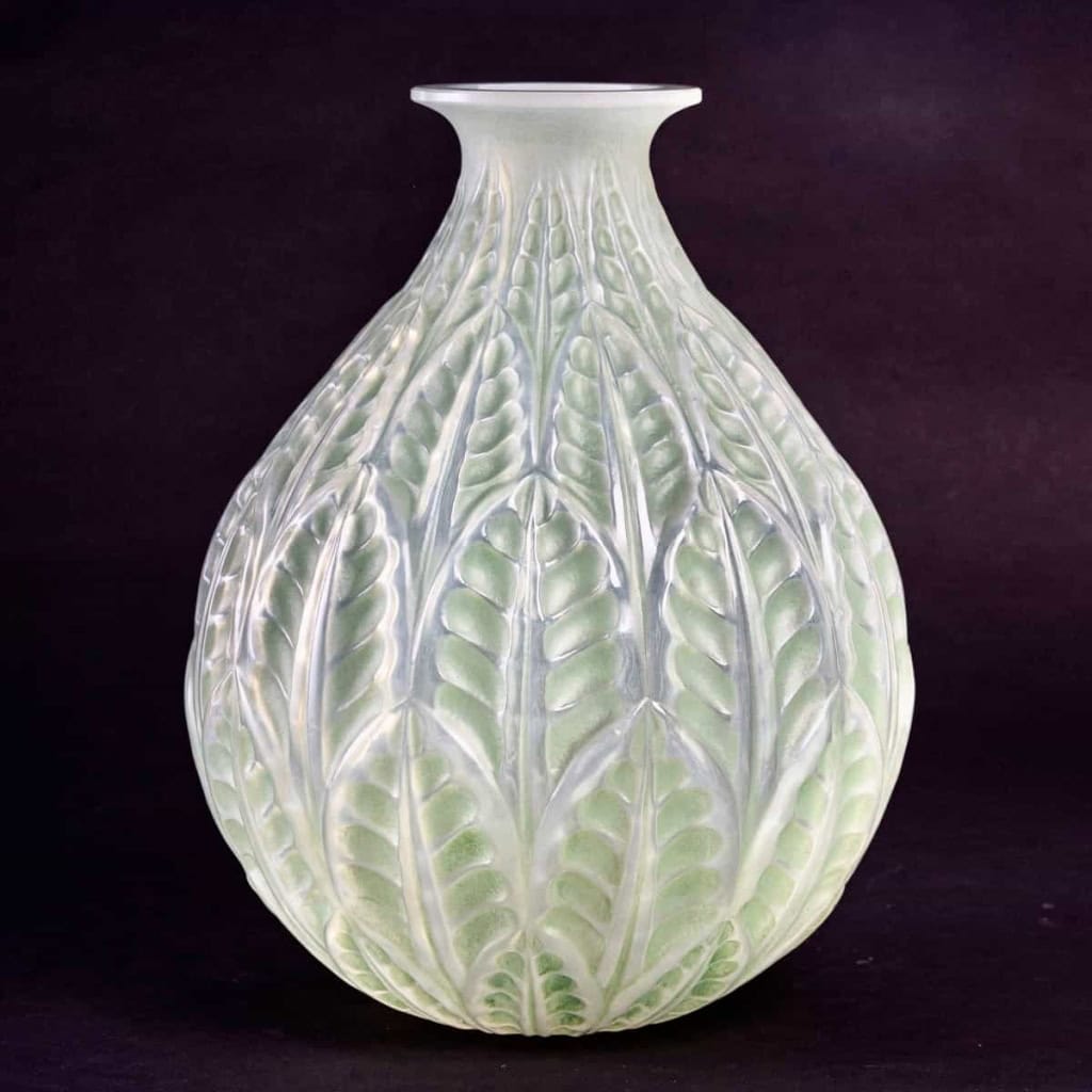 Vase « Malesherbes » verre opalescent double couche patiné vert de René LALIQUE | Biron ||||||||