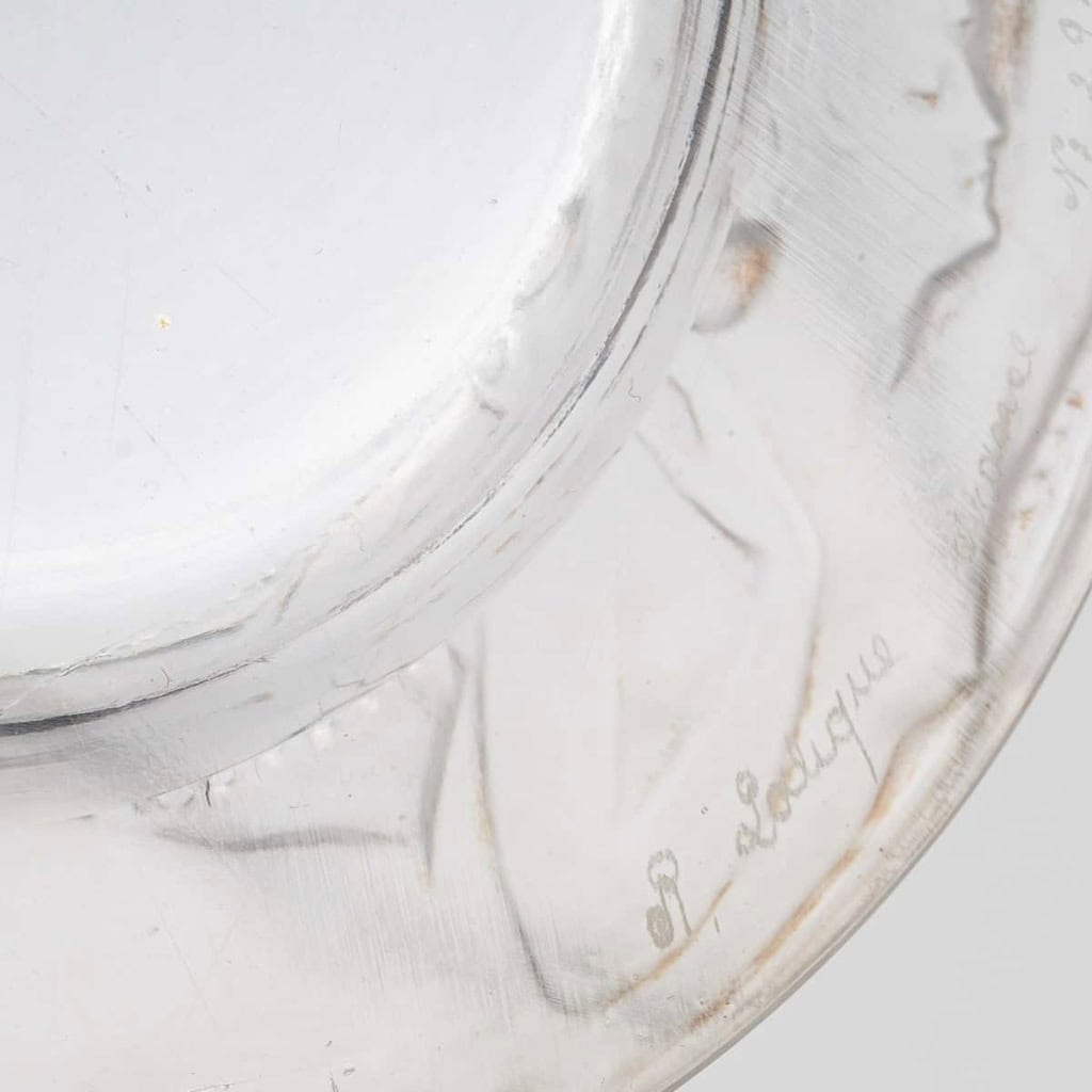 Cendrier « Anthéor » verre blanc de René LALIQUE | Biron Cendrier "Anthéor" verre blanc de René LALIQUE