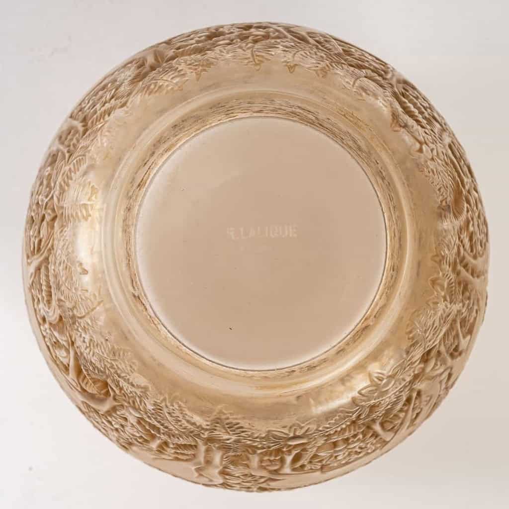 Vase « Biches » verre blanc patiné sépia de René LALIQUE | Biron Vase "Biches" verre blanc patiné sépia de René LALIQUE