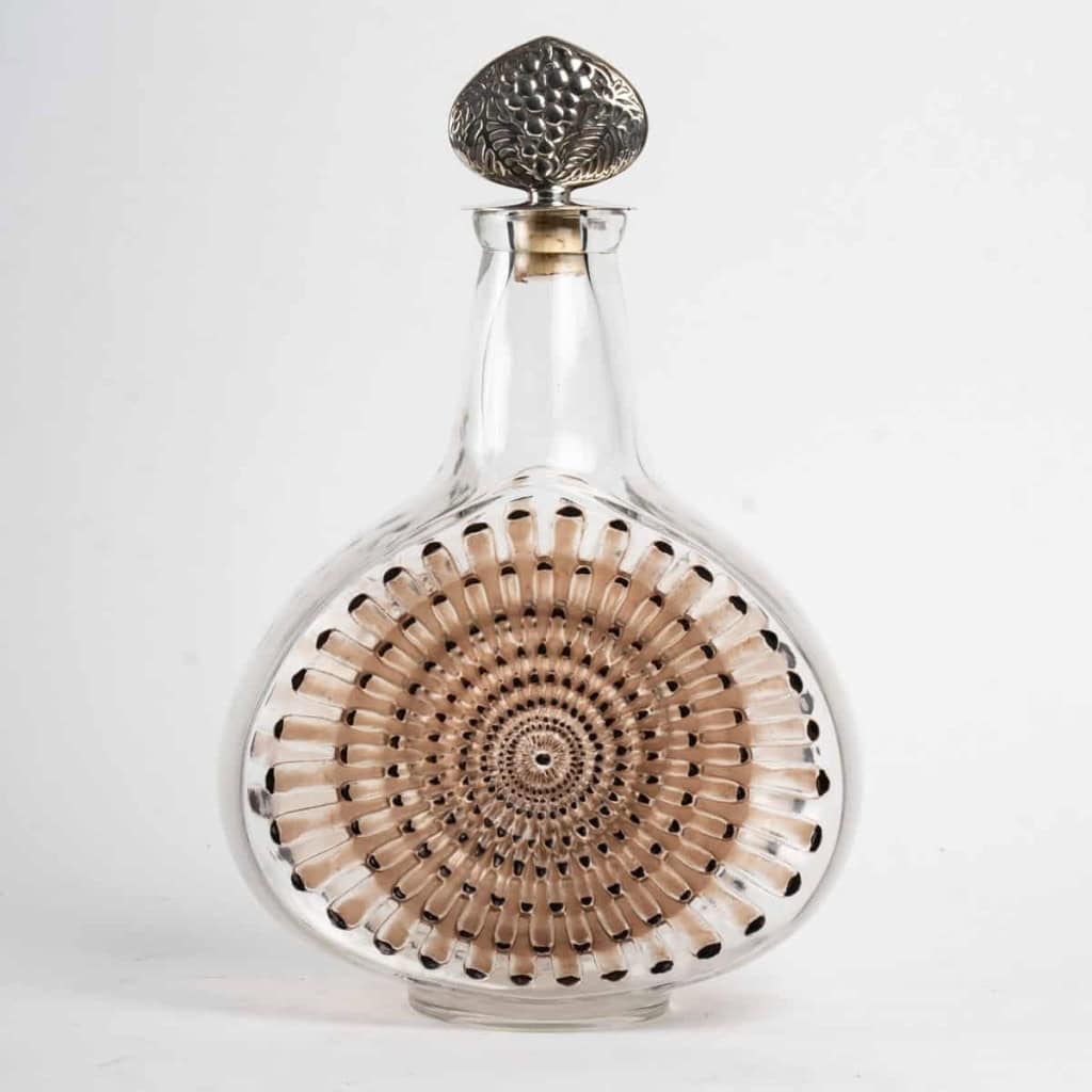 Carafe Reine Marguerite verre blanc émaillé marron patiné sépia bouchon métal de René LALIQUE | Biron |||||||||