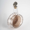 Carafe Reine Marguerite verre blanc émaillé marron patiné sépia bouchon métal de René LALIQUE | Biron Carafe Reine Marguerite verre blanc émaillé marron patiné sépia bouchon métal de René LALIQUE