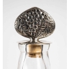 Carafe Reine Marguerite verre blanc émaillé marron patiné sépia bouchon métal de René LALIQUE | Biron Carafe Reine Marguerite verre blanc émaillé marron patiné sépia bouchon métal de René LALIQUE