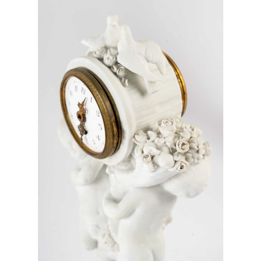 Belle Garniture en biscuit et bronze doré Fin XIXème siècle | Biron Belle Garniture en biscuit et bronze doré Fin XIXème siècle