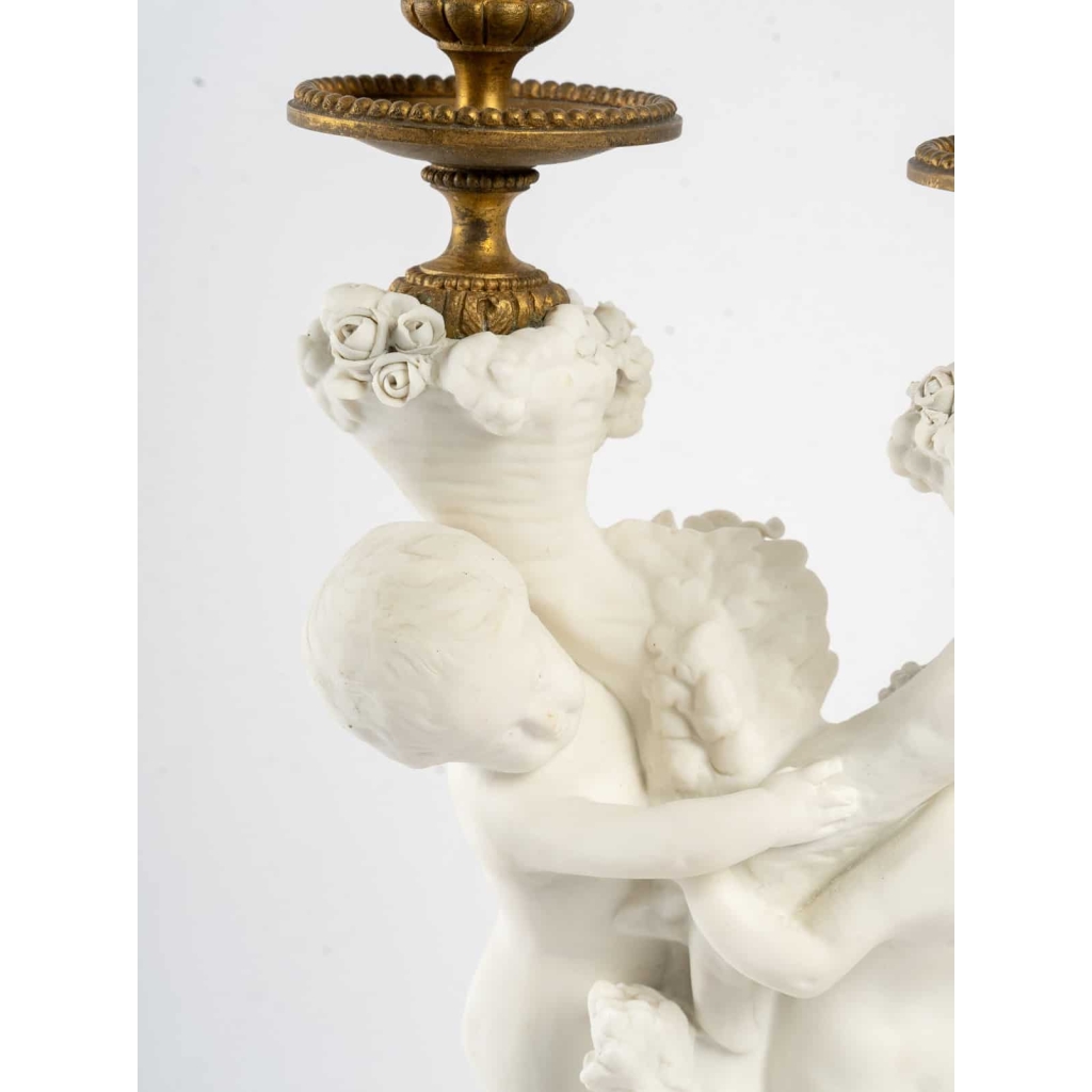 Belle Garniture en biscuit et bronze doré Fin XIXème siècle | Biron Belle Garniture en biscuit et bronze doré Fin XIXème siècle