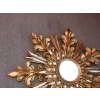 1970′ Miroir Soleil Décor Flocon De Neige, Bois Doré, Diamètre 72 cm | Biron 1970′ Miroir Soleil Décor Flocon De Neige, Bois Doré, Diamètre 72 cm