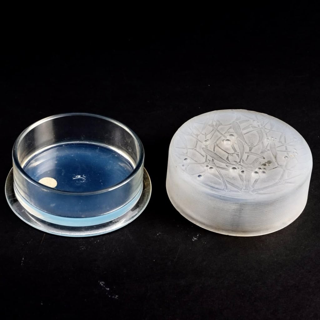 Boîte « Gui » verre opalescent de René LALIQUE | Biron Boîte "Gui" verre opalescent de René LALIQUE