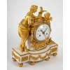 Belle Pendule en marbre blanc et bronze doré XVIIIème siècle | Biron Belle Pendule en marbre blanc et bronze doré XVIIIème siècle