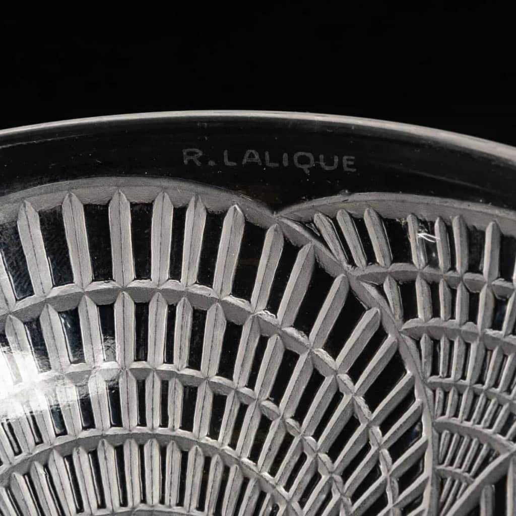 Suite de 10 Bols à Main « Coquilles » verre blanc René LALIQUE | Biron Suite de 10 Bols à Main "Coquilles" verre blanc René LALIQUE