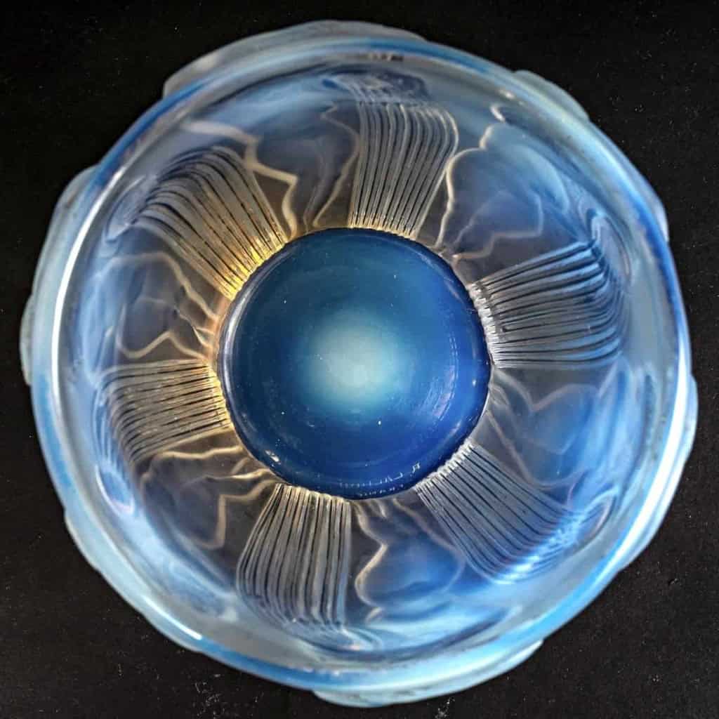 Vase « Danaïdes » verre opalescent de René LALIQUE | Biron Vase "Danaïdes" verre opalescent de René LALIQUE