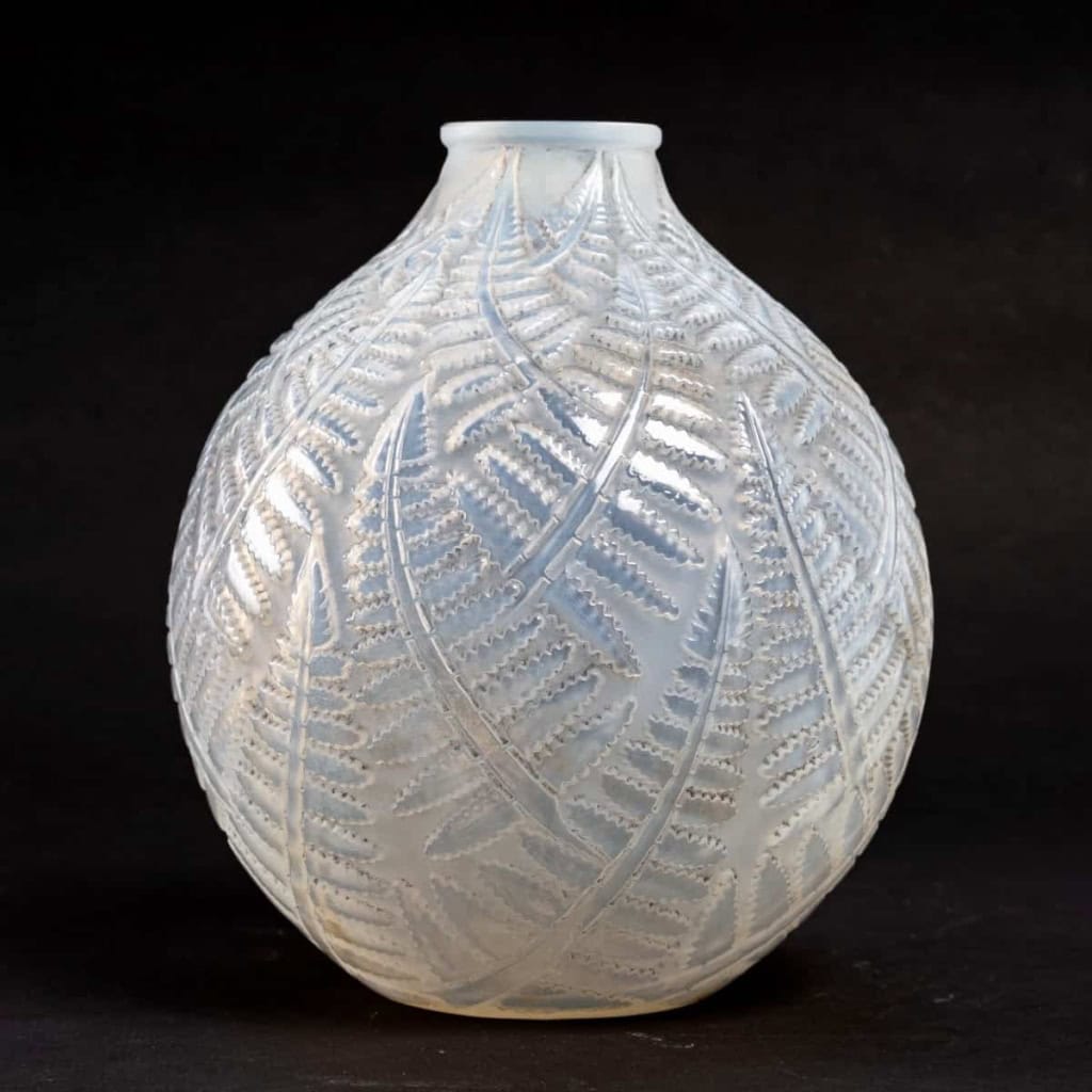 Vase « Espalion » verre opalescent double couche patiné gris de René LALIQUE | Biron |||||||