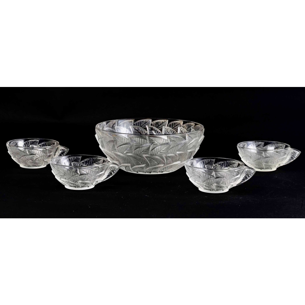 Service « Ormeaux » verre blanc 1 bol saladier + 4 coupes de René LALIQUE | Biron |||||||||||