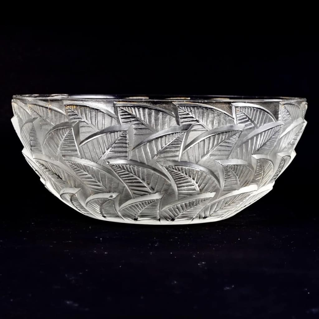 Service « Ormeaux » verre blanc 1 bol saladier + 4 coupes de René LALIQUE | Biron Service "Ormeaux" verre blanc 1 bol saladier + 4 coupes de René LALIQUE