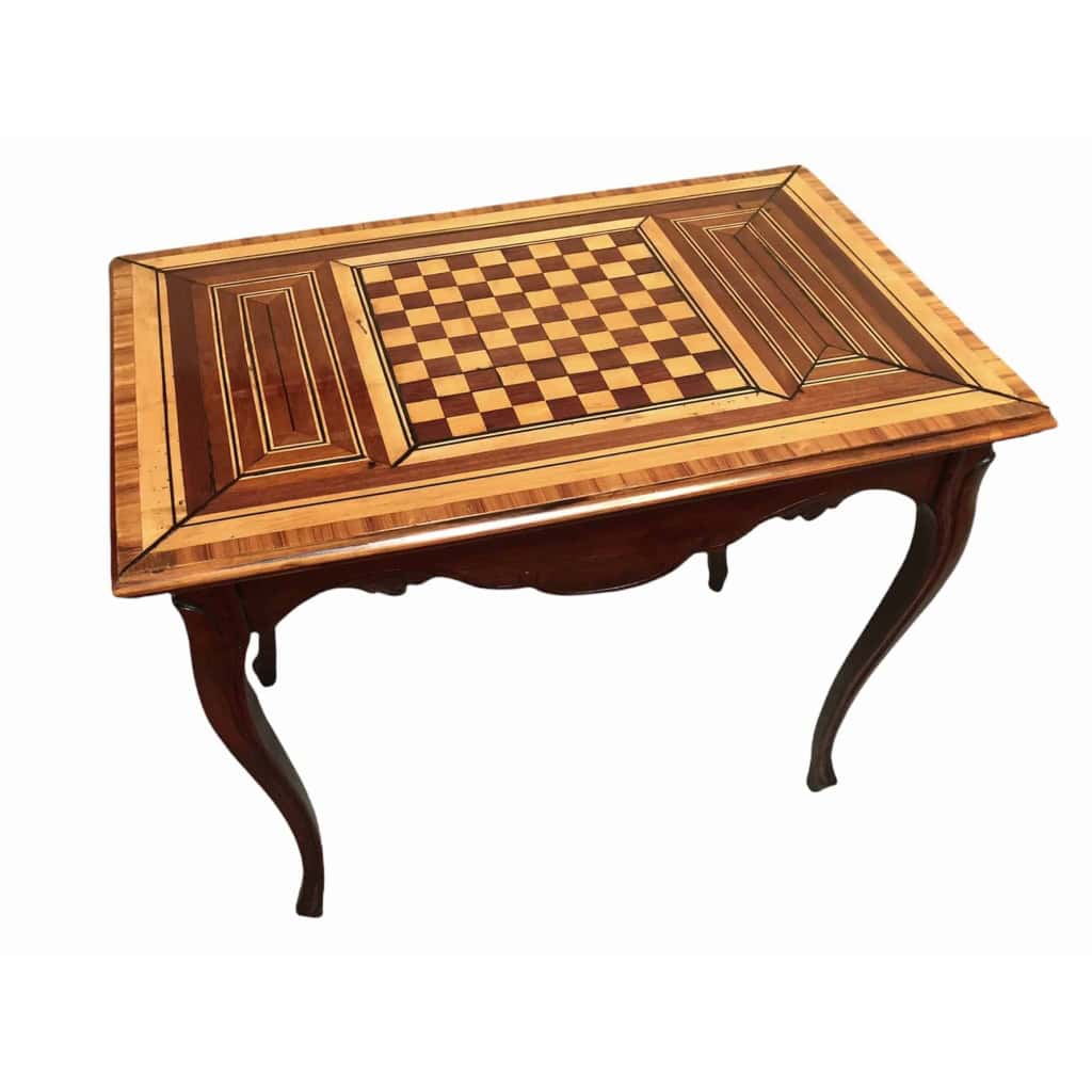 Table à jeux 18ème siècle de style Louis XV en noyer Travail Grenoblois | Biron Table à jeux 18ème siècle de style Louis XV en noyer Travail Grenoblois