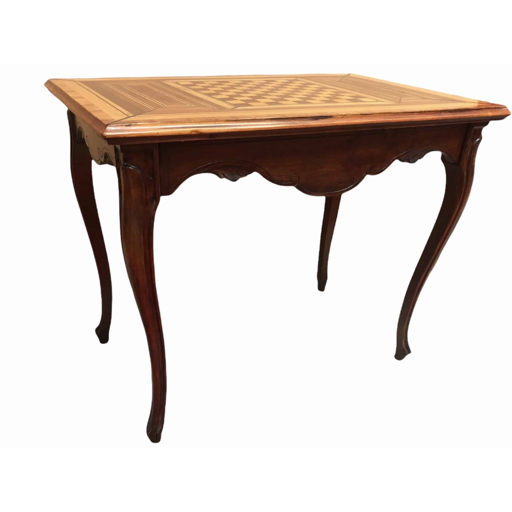 Table à jeux 18ème siècle de style Louis XV en noyer Travail Grenoblois | Biron Table à jeux 18ème siècle de style Louis XV en noyer Travail Grenoblois