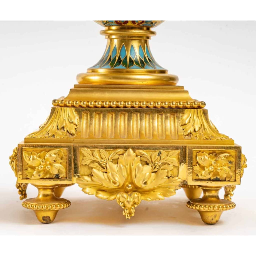 Paire de vases pompéien, Barbedienne A. H. Constant Sevin , XIXème | Biron Paire de vases pompéien, Barbedienne A. H. Constant Sevin , XIXème