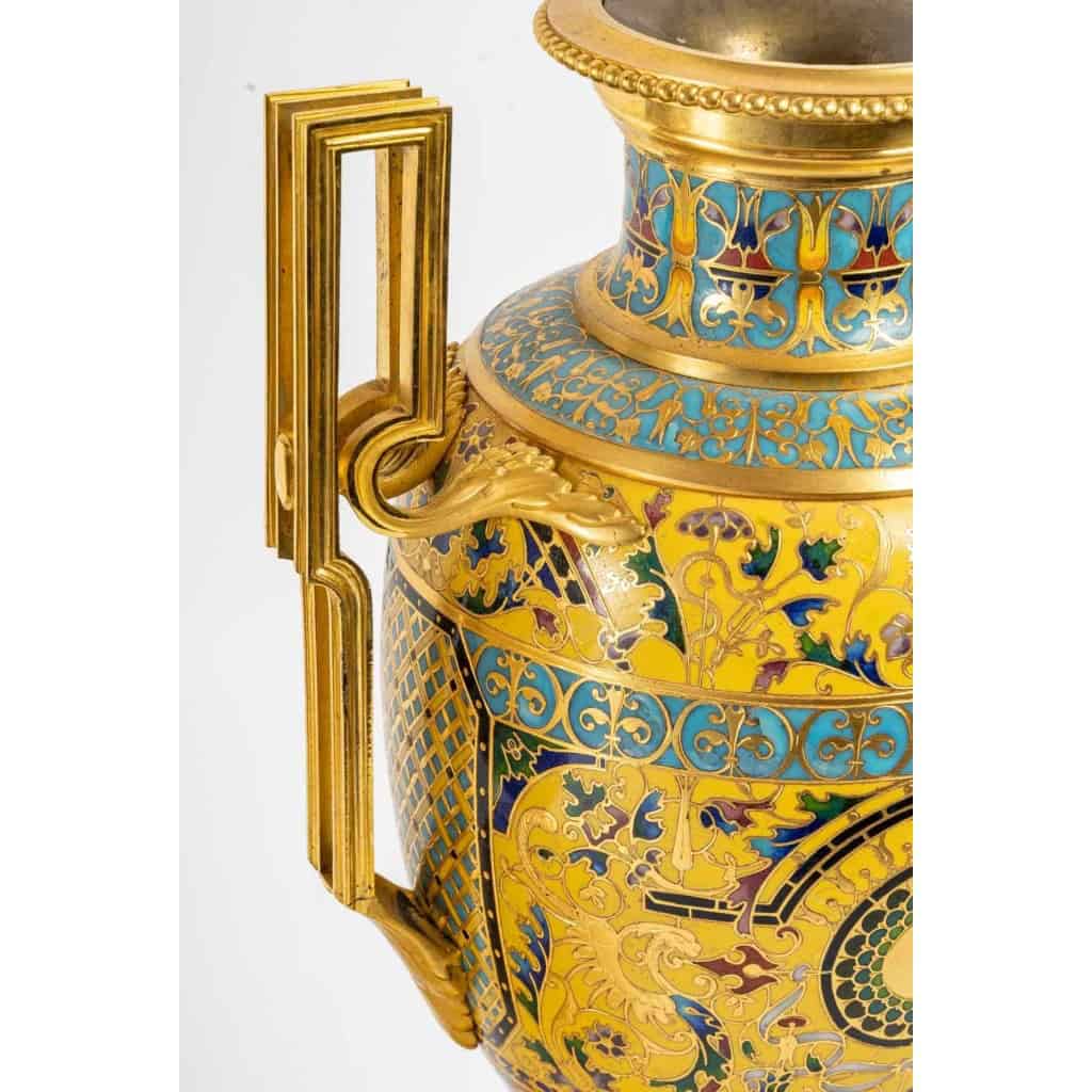 Paire de vases pompéien, Barbedienne A. H. Constant Sevin , XIXème | Biron Paire de vases pompéien, Barbedienne A. H. Constant Sevin , XIXème