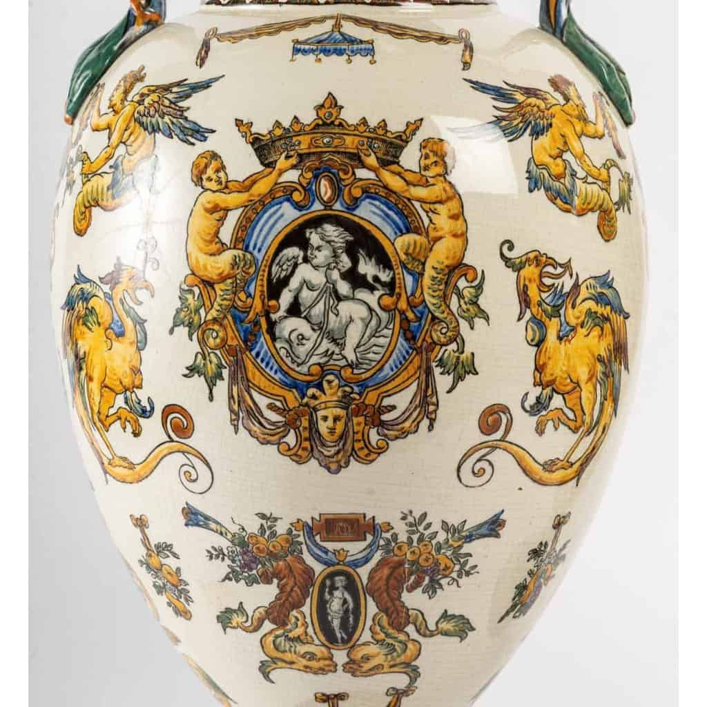 Paire de vases, Faïence de Gien | Biron Paire de vases, Faïence de Gien