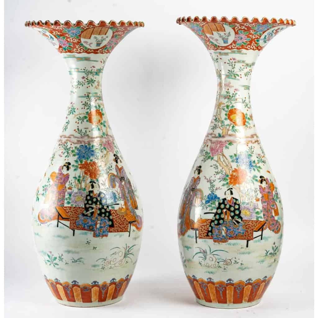 Paire de grands vases japonais, ère Meiji, circa 1900 | Biron |||||||||||