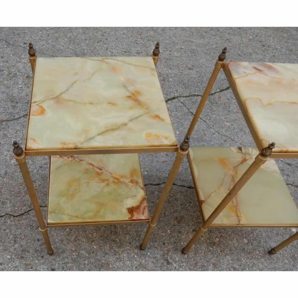 1950/70′ Paire de Bouts de Canapés en Laiton Doré Avec Flammes Olympiques Plateaux Onyx Maison Baguès 34 X 34 cm