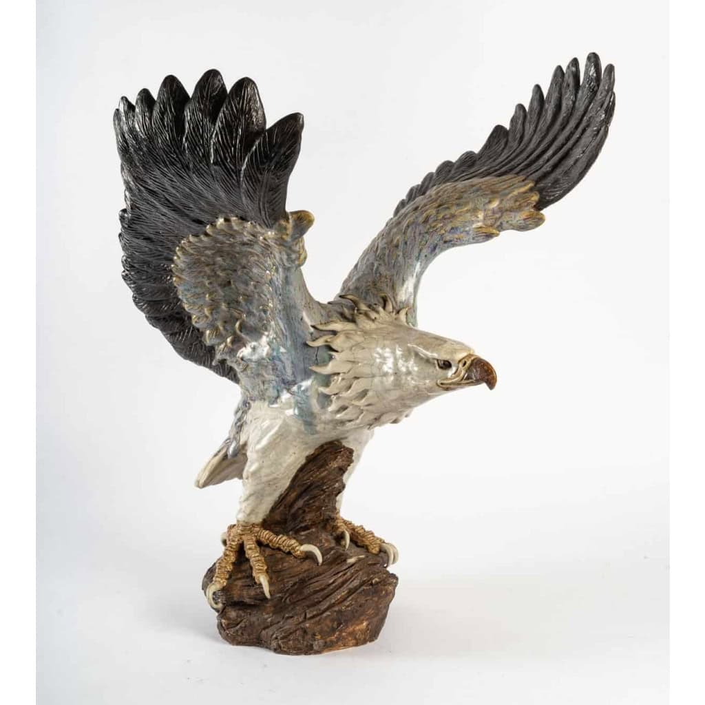 Aigle en terre cuite Travail japonais, Ère Meiji, fin XIXe siècle | Biron Aigle en terre cuite Travail japonais, Ère Meiji, fin XIXe siècle