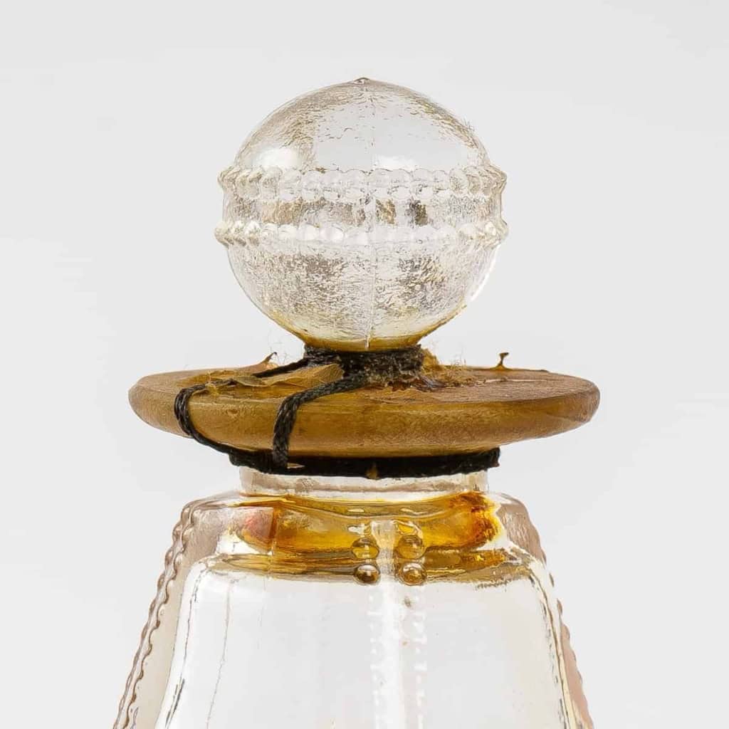 Flacon « Rien que du Bonheur » verre blanc de René LALIQUE pour ARYS | Biron Flacon "Rien que du Bonheur" verre blanc de René LALIQUE pour ARYS