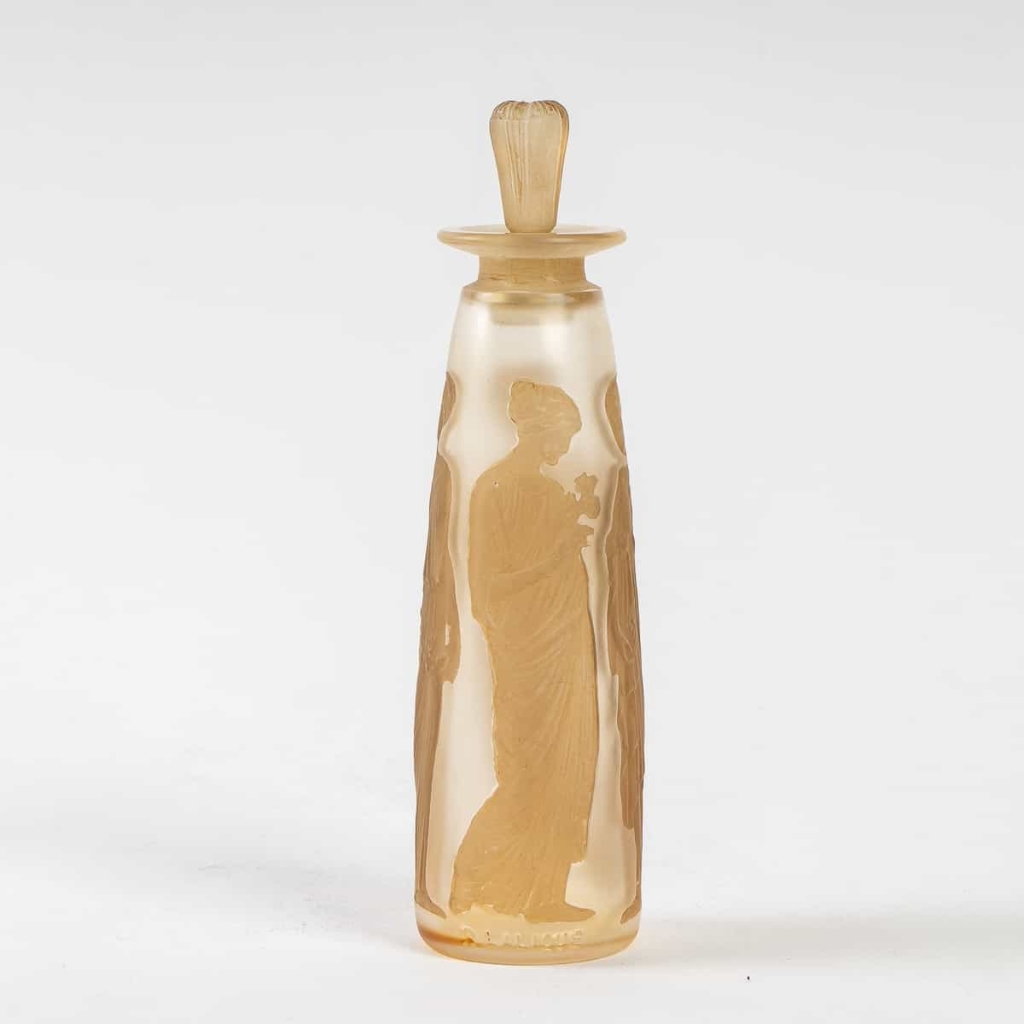 Flacon « Ambre Antique » pour Coty verre blanc patiné sépia de René LALIQUE | Biron Flacon "Ambre Antique" pour Coty verre blanc patiné sépia de René LALIQUE