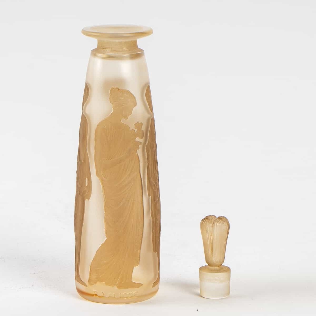 Flacon « Ambre Antique » pour Coty verre blanc patiné sépia de René LALIQUE | Biron Flacon "Ambre Antique" pour Coty verre blanc patiné sépia de René LALIQUE
