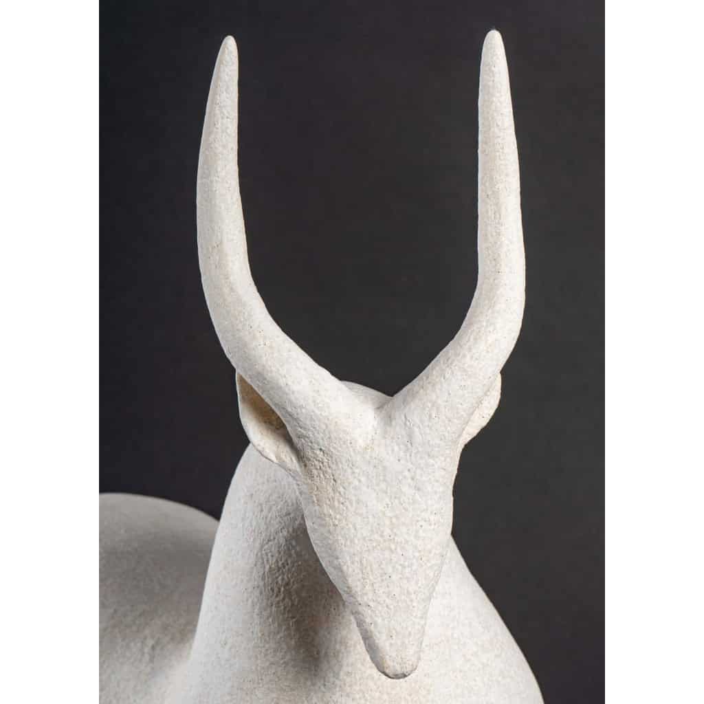Sculpture en grès blanc « la gazelle » | Biron Sculpture en grès blanc "la gazelle"