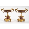 Garniture de cheminée en marbre et bronze bien ciselé et doré travail d’époque Napoléon III | Biron Garniture de cheminée en marbre et bronze bien ciselé et doré travail d’époque Napoléon III