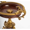 Garniture de cheminée en marbre et bronze bien ciselé et doré travail d’époque Napoléon III | Biron Garniture de cheminée en marbre et bronze bien ciselé et doré travail d’époque Napoléon III