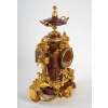 Garniture de cheminée en marbre et bronze bien ciselé et doré travail d’époque Napoléon III | Biron Garniture de cheminée en marbre et bronze bien ciselé et doré travail d’époque Napoléon III