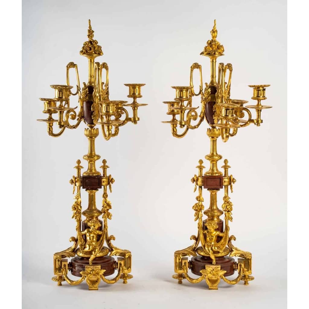 Garniture de cheminée en marbre et bronze bien ciselé et doré travail d’époque Napoléon III | Biron Garniture de cheminée en marbre et bronze bien ciselé et doré travail d’époque Napoléon III
