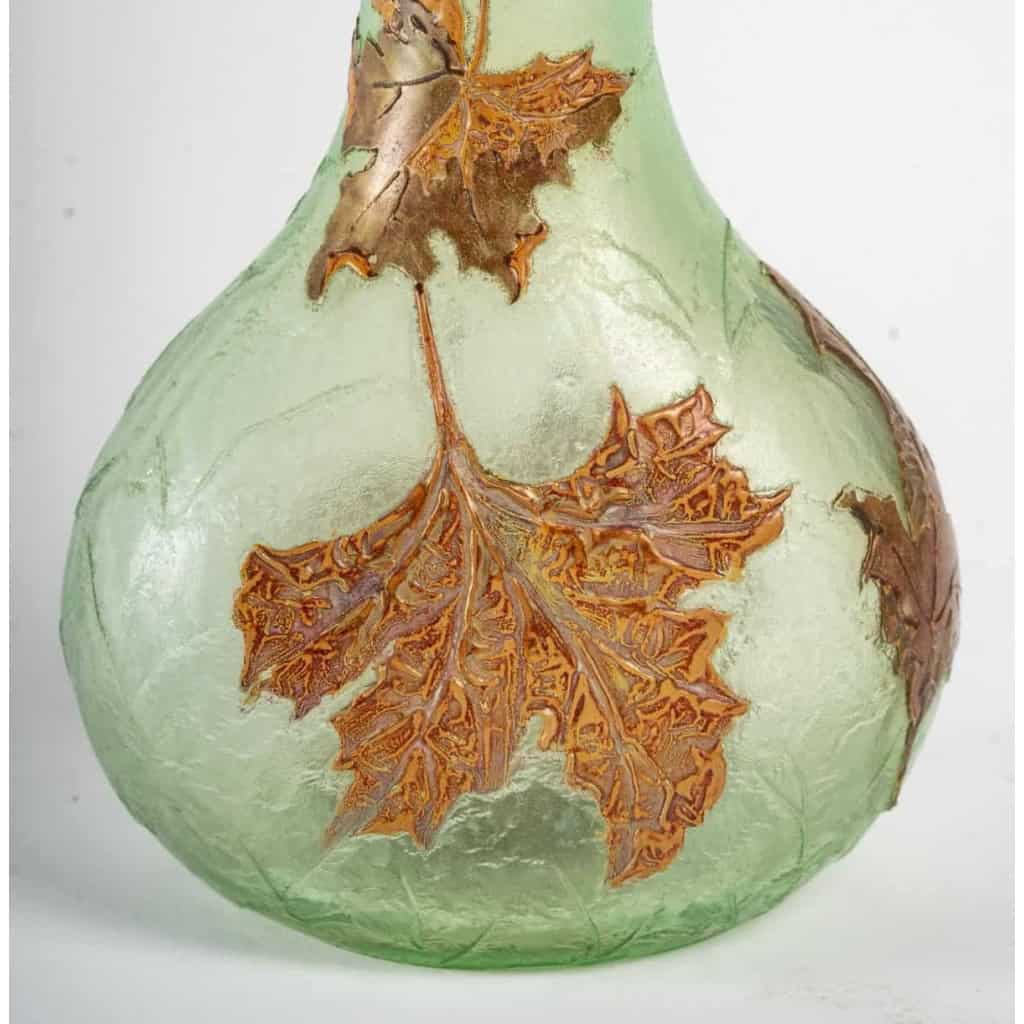 Vase Montjoye Aux Feuilles d'Erable