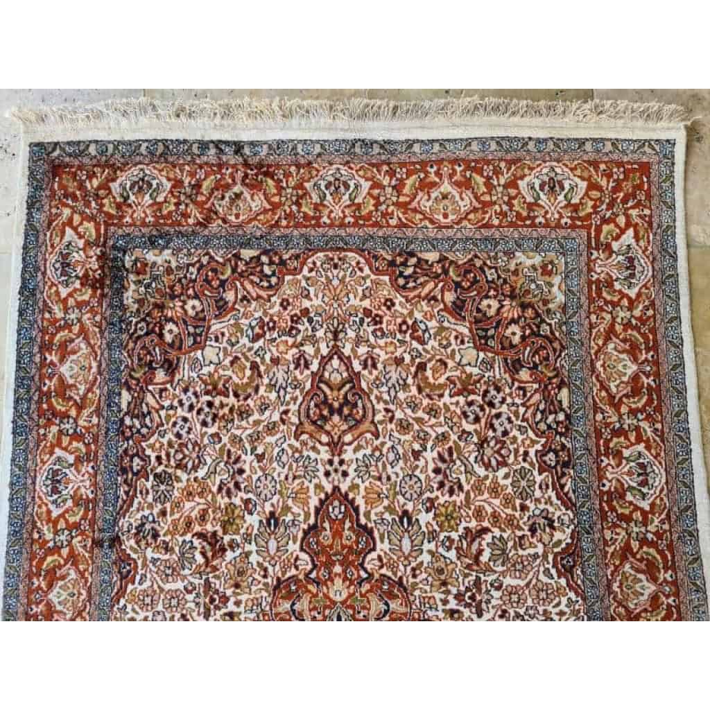 Fin Tapis Ghoum en Soie – Iran époque Du Shah Vers 1960 | Biron Fin Tapis Ghoum en Soie - Iran époque Du Shah Vers 1960