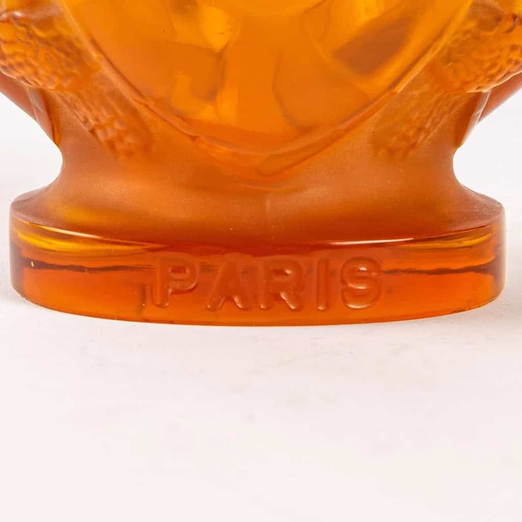 Flacon « N°7 » medium taille verre butterscotch de Marc LALIQUE pour MORABITO | Biron Flacon "N°7" medium taille verre butterscotch de Marc LALIQUE pour MORABITO