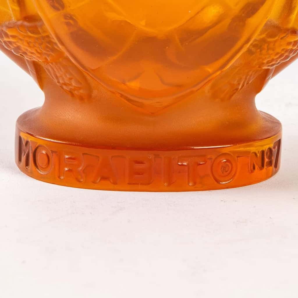Flacon « N°7 » medium taille verre butterscotch de Marc LALIQUE pour MORABITO | Biron Flacon "N°7" medium taille verre butterscotch de Marc LALIQUE pour MORABITO